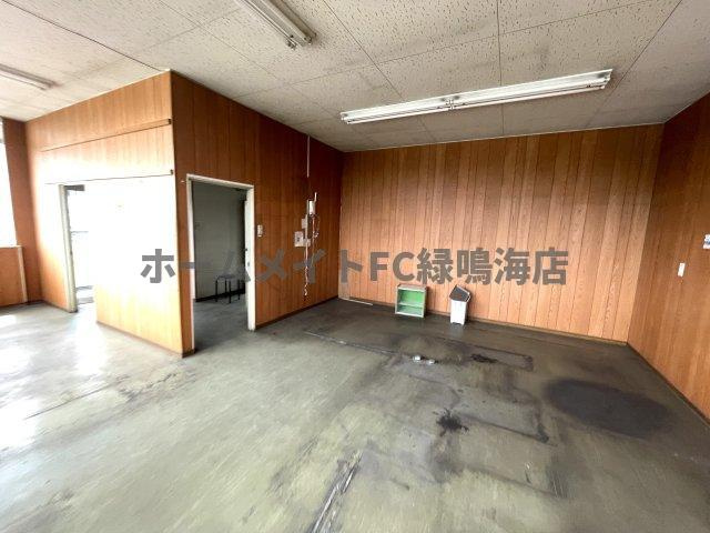 荒尾町後山工場の内装|2階事務所スペース
