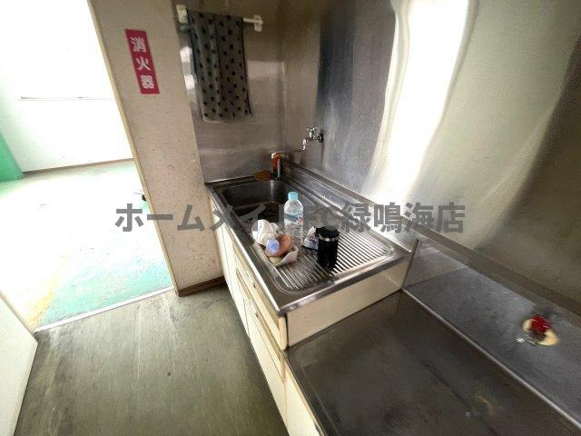 荒尾町後山工場の内装|2階事務所スペース
