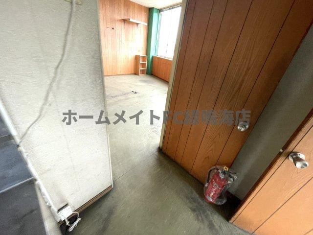 荒尾町後山工場の内装|2階事務所スペース