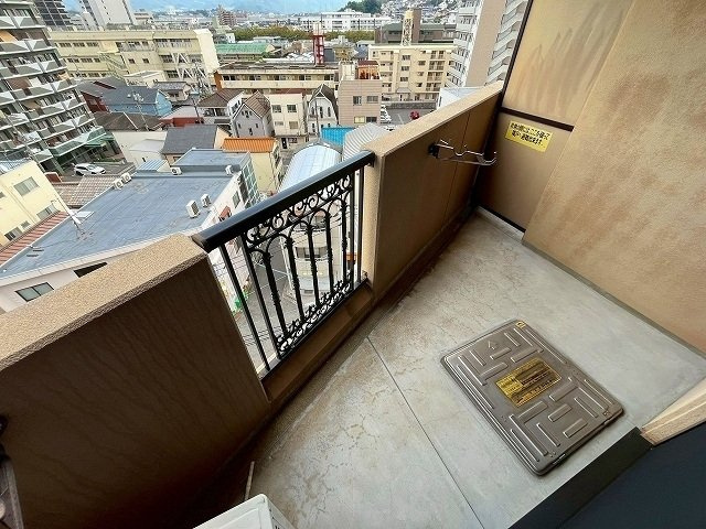 プライムコートKのバルコニー|開放的で明るい空間を演出してくれるバルコニーです