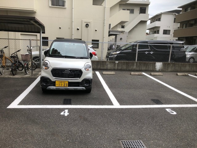 プライムコートKの駐車場