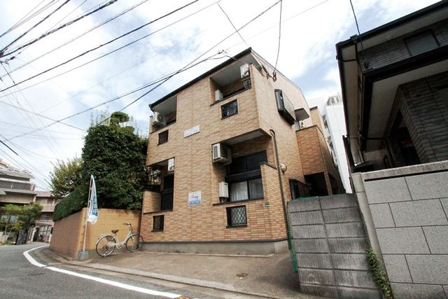 Very平尾の外観