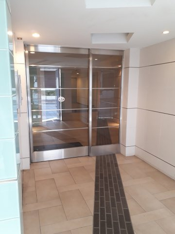 レジディア目白Ⅱのエントランス