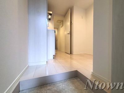 【玄関】 | クオーレ名古屋 | 収納もある玄関です