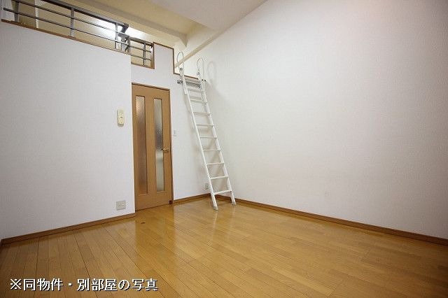 イル・グラッツィア平尾1の居間・リビング