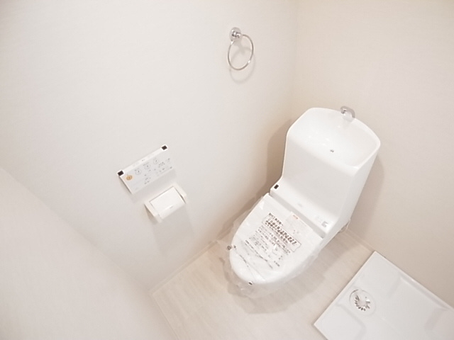 神戸市長田区川西通４丁目のアパートのトイレ|ウォッシュレット付トイレ