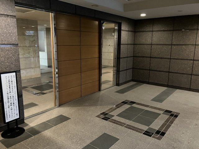 ビヴァーチェ赤坂のエントランス