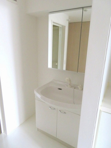 小町Ｆビルの独立洗面台|独立洗面台で身支度をすべて済ませてしまいましょう