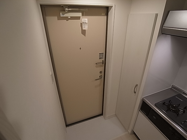 神戸市兵庫区東山町４丁目のアパートの玄関|玄関