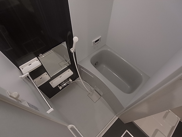 神戸市兵庫区東山町４丁目のアパートの浴室|追炊き付バスルーム