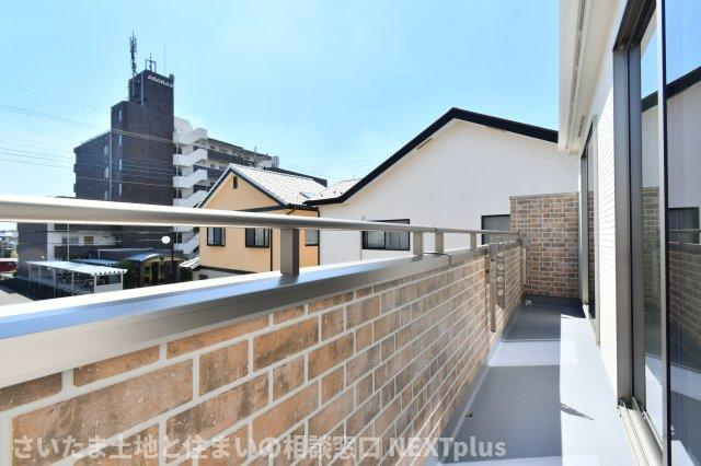 上尾下4期全2棟　A号棟のバルコニー|当社はポータルサイト掲載物件、他社様掲載物件なども含めて複数物件をまとめてご案内可能です！気になる物件はいくつでもご気軽にお申し付けください。皆様のご連絡心よりお待ちしております。