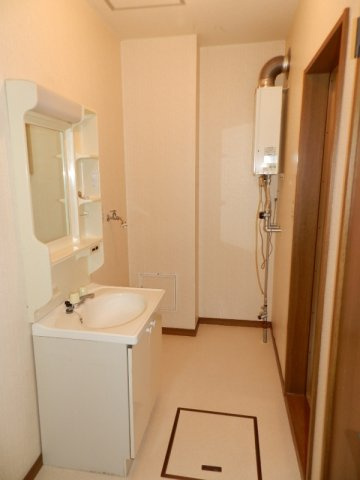 メゾン８番館の洗面所