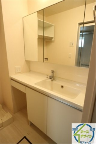 シャルムコートの洗面所|パース写真