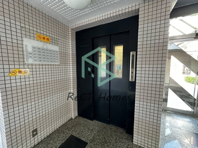 姫路市飾磨区若宮町の賃貸マンションのエントランス