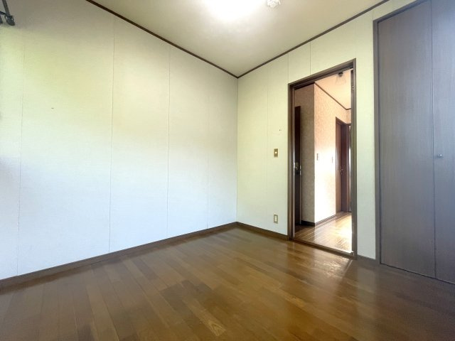 七渡・河合貸家の洋室