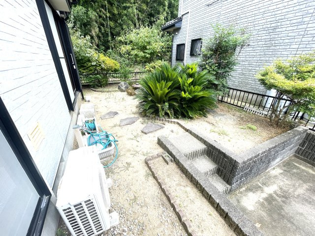 七渡・河合貸家の庭