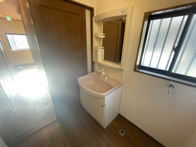 七渡・河合貸家の独立洗面台