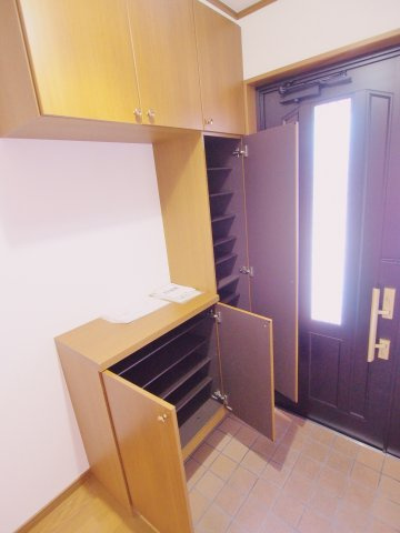 アブニールKの玄関