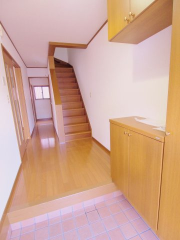 アブニールKの玄関