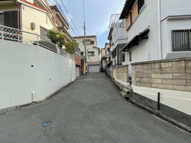 茄子作一丁目　戸建の前面道路含む現地写真