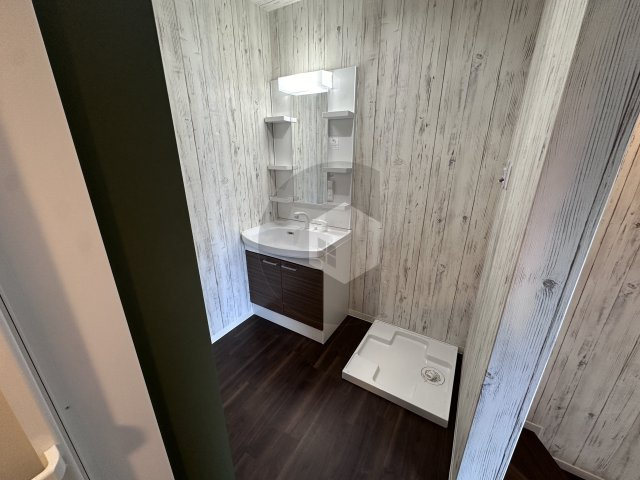 ガレージハウス・D_BASEの洗面所