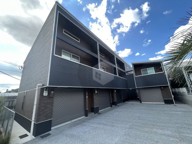 ガレージハウス・D_BASE