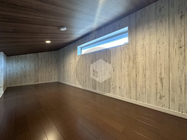 ガレージハウス・D_BASEの洋室