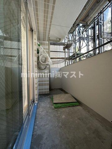 セレーノ南森町のバルコニー