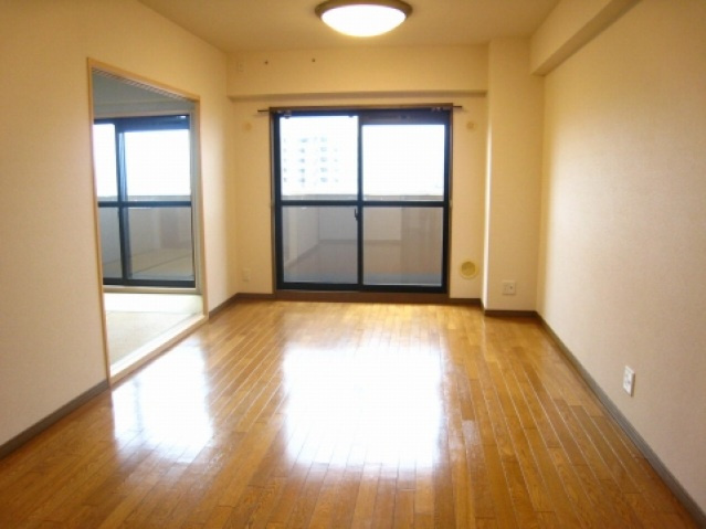 J'city古市駅前の洋室