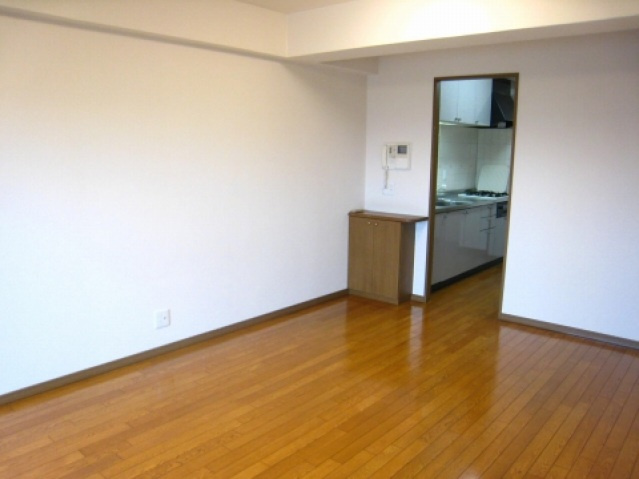 J'city古市駅前の内装