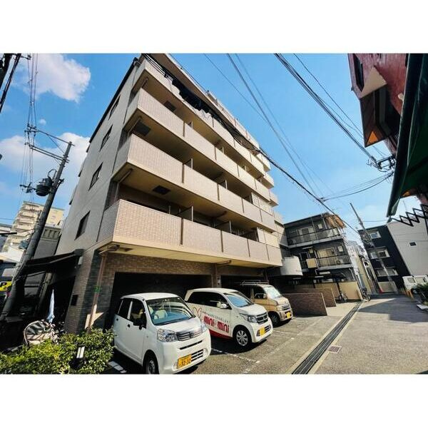 サンピリア小阪の外観