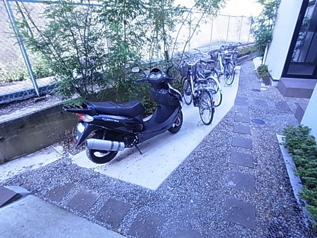 神戸市須磨区須磨浦通６丁目のアパートの駐車場