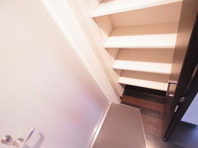 神戸市須磨区須磨浦通６丁目のアパート