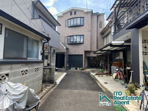 田中南西浦町 新築戸建の前面道路含む現地写真