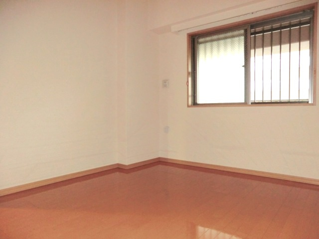 ＬａＳａｎｔｅ浦和常盤公園の寝室|別号室の参考写真です。