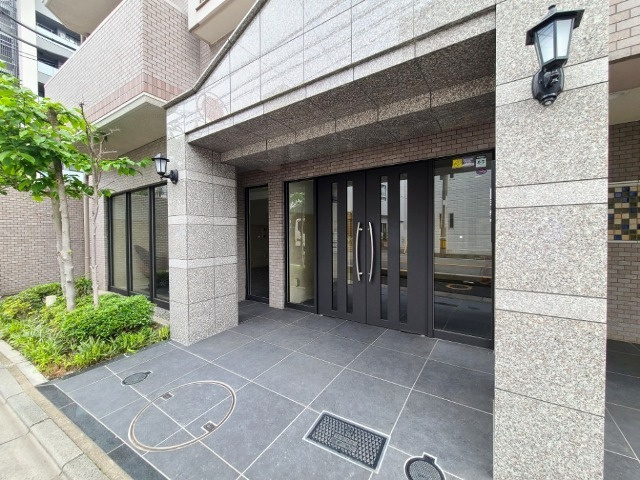 ＬａＳａｎｔｅ浦和常盤公園のエントランス|★建物エントランスの画像です。★