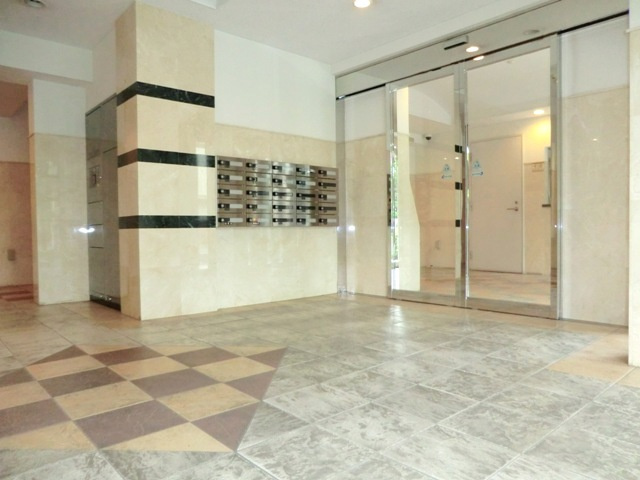 ＬａＳａｎｔｅ浦和常盤公園のロビー|★１階・共用ロビーの画像です。★