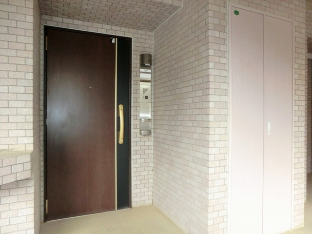 ＬａＳａｎｔｅ浦和常盤公園の玄関|★玄関ダブルロックのドア★