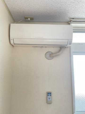 【設備】 | 南海 | 奥の洋室にはエアコンを完備しています