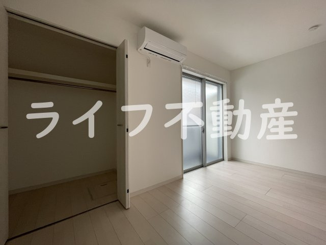 アバンティオ近鉄長瀬の内装|明るい色調の室内です
