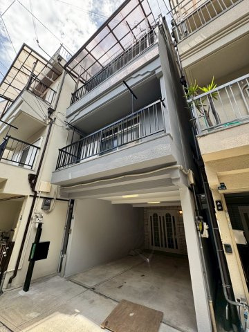 門真市御堂町の外観|2025年7月リフォーム済みで室内綺麗です。外壁も（１面）塗装しています。