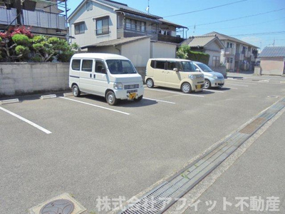 【駐車場】 | ローズパレス
