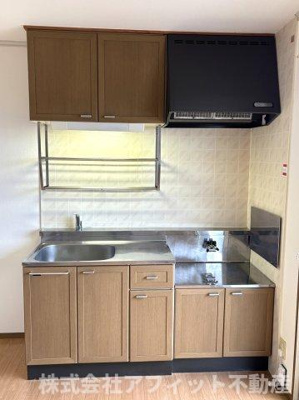 【キッチン】 | ローズパレス | 吊戸棚付き