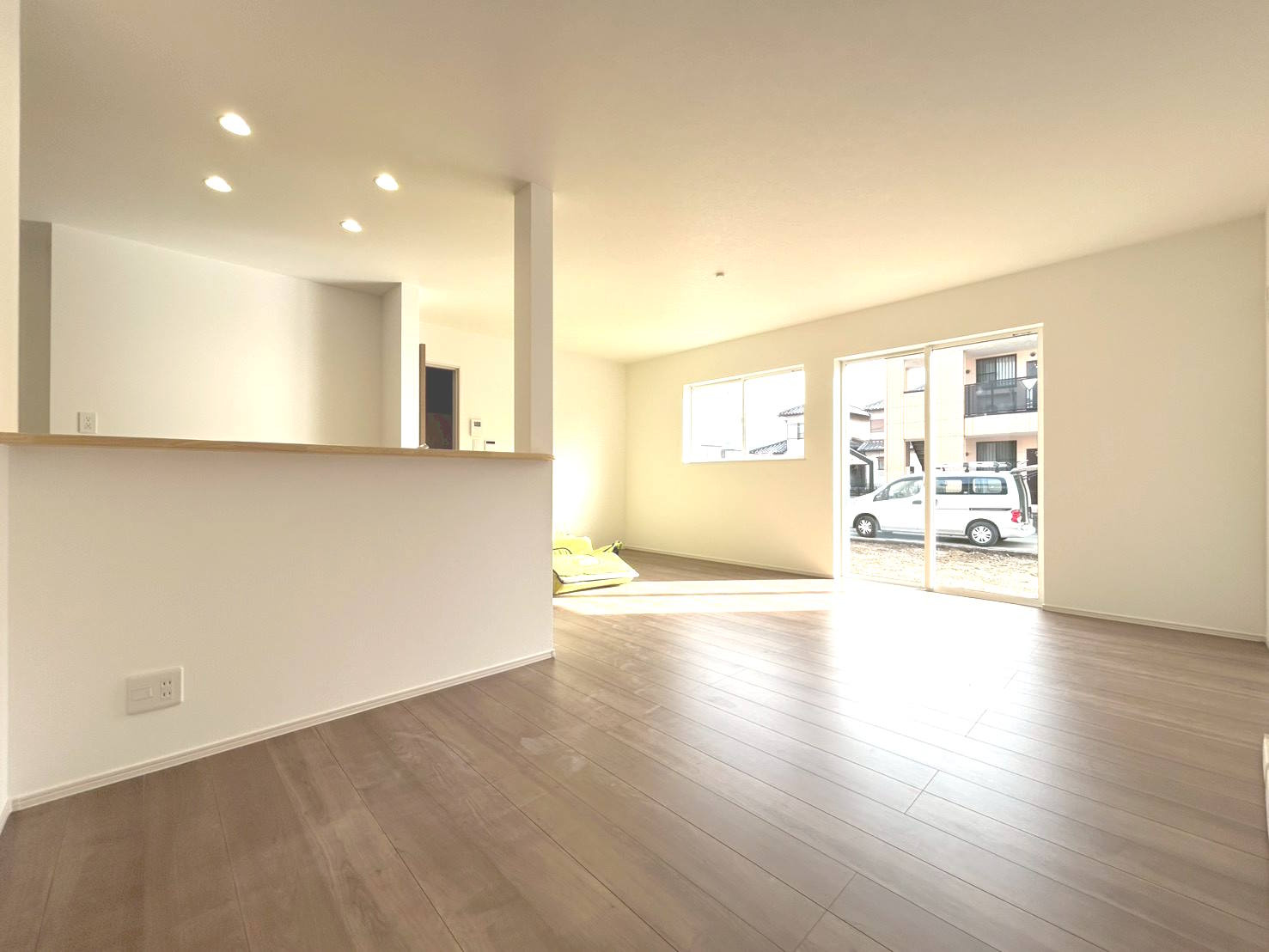 ファーストタウン　一宮市三条山第1　全5区画分譲の前面道路含む現地写真|「現地（2025年12月12日）撮影」　
■前面道路　
■ヤマダ不動産　株式会社リライフ