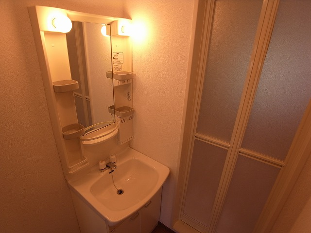 神戸市須磨区北落合４丁目のアパートの洗面所|洗面