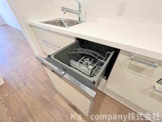 ●茅ヶ崎市東海岸南6丁目　パシフィックガーデン茅ヶ崎のキッチン|食器洗い乾燥機付きで家事の時短に役立ちます◇