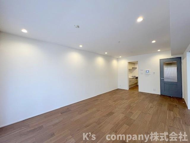 ●茅ヶ崎市東海岸南6丁目　パシフィックガーデン茅ヶ崎の居間・リビング|リビングの隣には隣接して洋室があります◇