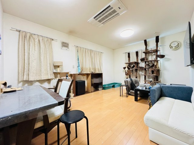 【居間・リビング】 | 熊谷市相上　中古戸建