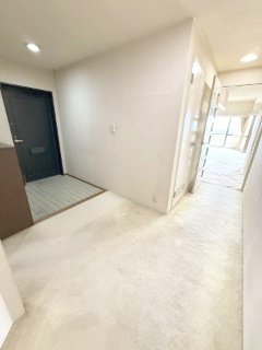 高坂ニュータウン四季の丘の玄関|玄関から廊下