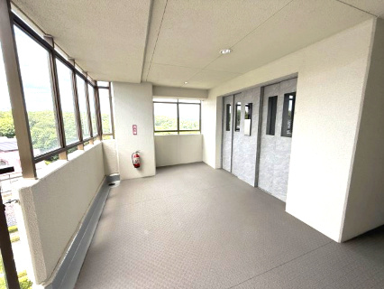 高坂ニュータウン四季の丘のその他共用部分|エレベーターホール
